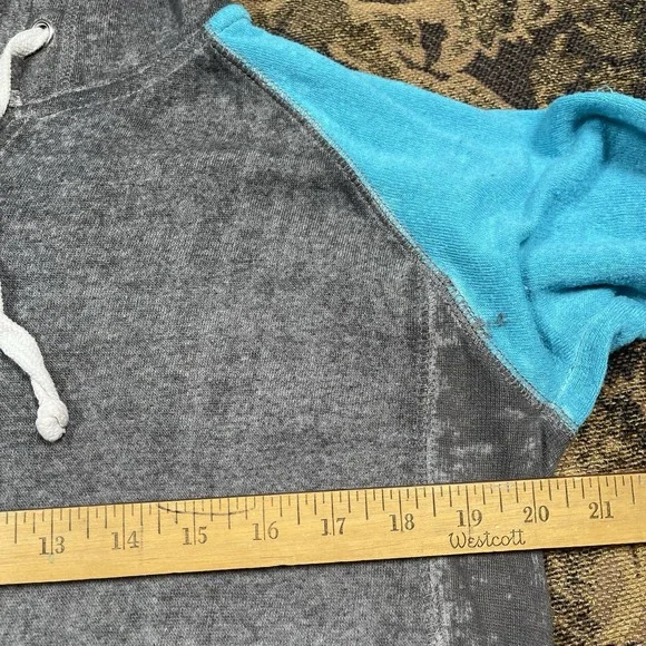 Ocean Drive Hoodie Women's Large Gray Blue Pullover V Neck Soft Surfer Chic - Picture 5 of 9